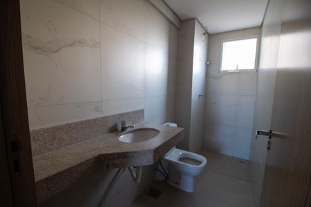 Apartamento à venda com 71m², 3 quartos e 3 vagas Apartamento à venda com 71m², 3 quartos e 3 vagasBanheiro Social