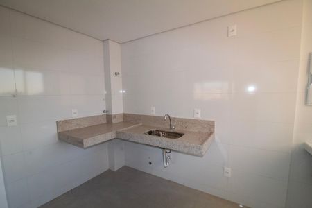 Apartamento à venda com 71m², 3 quartos e 3 vagas Apartamento à venda com 71m², 3 quartos e 3 vagasCozinha e Área de Serviço
