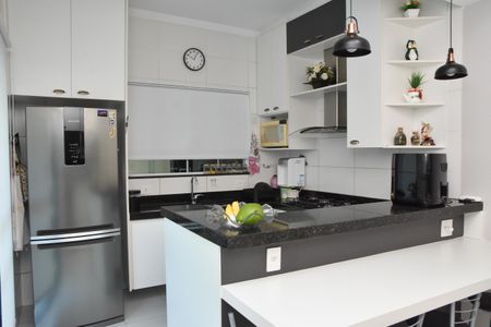 Cozinha de casa de condomínio à venda com 3 quartos, 110m² em Jardim das Carpas, Jundiaí