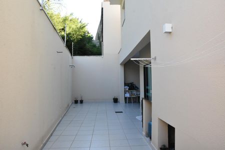 Quintal de casa de condomínio à venda com 3 quartos, 110m² em Jardim das Carpas, Jundiaí