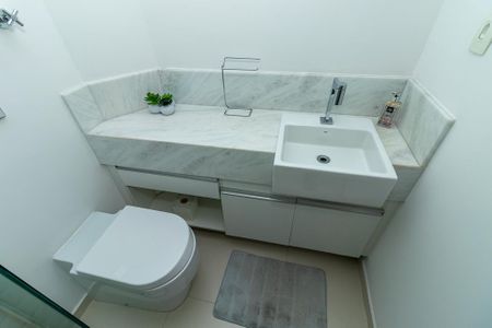 Banheiro de apartamento para alugar com 2 quartos, 50m² em Pompeia, São Paulo