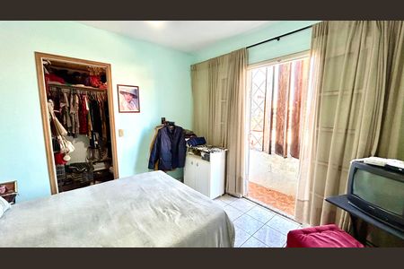 Quarto 2 de casa à venda com 3 quartos, 180m² em Jardim Santa Mena, Guarulhos