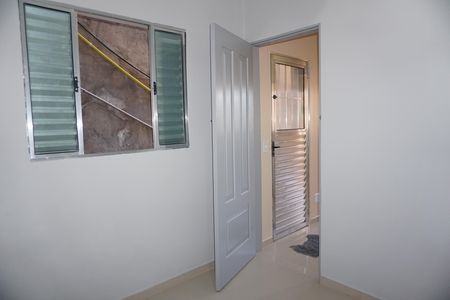 Quarto 1 de casa para alugar com 2 quartos, 35m² em Jardim Dom Jose, Embu das Artes