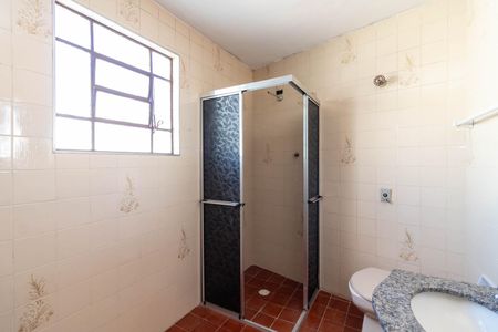 Banheiro da Suíte de casa para alugar com 2 quartos, 112m² em Santa Teresinha, São Paulo
