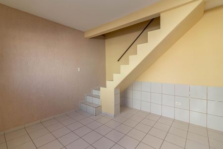 Sala de casa para alugar com 2 quartos, 112m² em Santa Teresinha, São Paulo