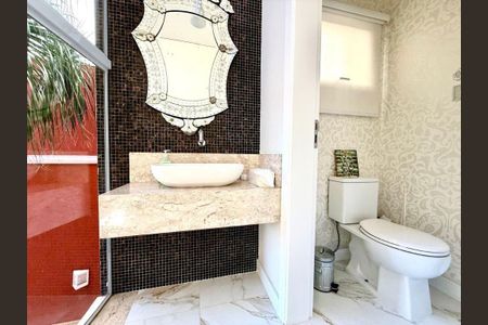 Casa à venda com 288m², 3 quartos e 4 vagas