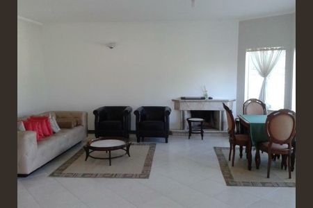 Casa à venda com 300m², 3 quartos e 2 vagas