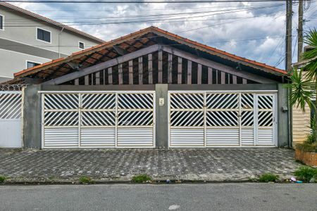 Fachada de casa de condomínio para alugar com 2 quartos, 146m² em Nova Mirim, Praia Grande