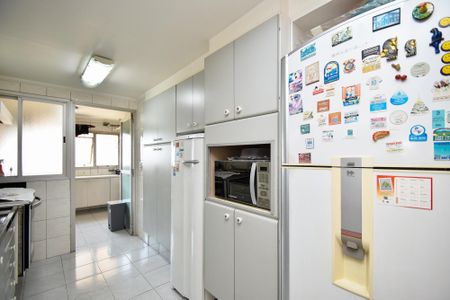 Apartamento à venda com 227m², 3 quartos e 4 vagas Apartamento à venda com 227m², 3 quartos e 4 vagascozinha