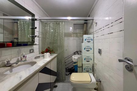 Apartamento à venda com 227m², 3 quartos e 4 vagas Apartamento à venda com 227m², 3 quartos e 4 vagaslavabo piso superior