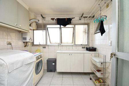 Apartamento à venda com 227m², 3 quartos e 4 vagas Apartamento à venda com 227m², 3 quartos e 4 vagaslavanderia