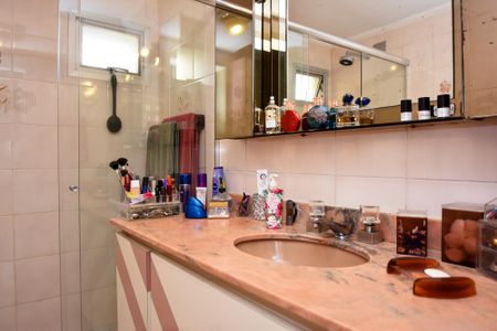 Apartamento à venda com 227m², 3 quartos e 4 vagas Apartamento à venda com 227m², 3 quartos e 4 vagasbanheiro quarto 4