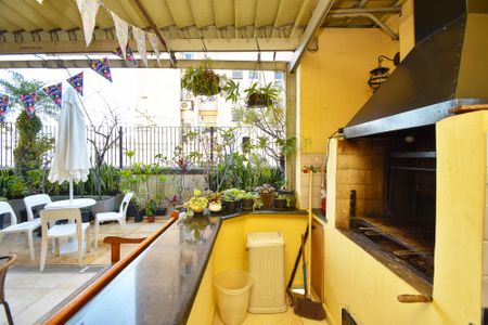 Apartamento à venda com 227m², 3 quartos e 4 vagas Apartamento à venda com 227m², 3 quartos e 4 vagasvaranda piso superior churrasqueria e cozinha