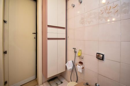 Apartamento à venda com 227m², 3 quartos e 4 vagas Apartamento à venda com 227m², 3 quartos e 4 vagasbanheiro quarto 4