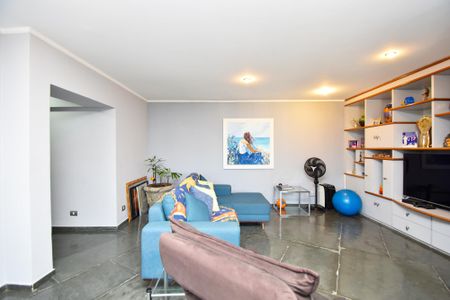 Apartamento à venda com 227m², 3 quartos e 4 vagas Apartamento à venda com 227m², 3 quartos e 4 vagaspiso superior Sala de estar 2