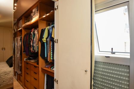 Apartamento à venda com 227m², 3 quartos e 4 vagas Apartamento à venda com 227m², 3 quartos e 4 vagascloset quarto 4