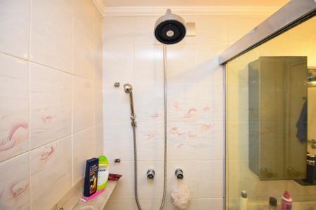 Apartamento à venda com 227m², 3 quartos e 4 vagas Apartamento à venda com 227m², 3 quartos e 4 vagasbanheiro corredor