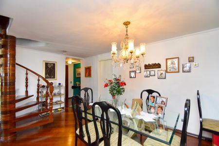 Apartamento à venda com 227m², 3 quartos e 4 vagas Apartamento à venda com 227m², 3 quartos e 4 vagassala de jantar 2