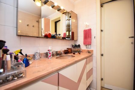 Apartamento à venda com 227m², 3 quartos e 4 vagas Apartamento à venda com 227m², 3 quartos e 4 vagasbanheiro quarto 4