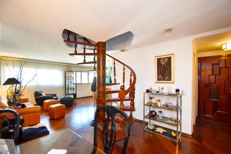 Apartamento à venda com 227m², 3 quartos e 4 vagas Apartamento à venda com 227m², 3 quartos e 4 vagasentrada
