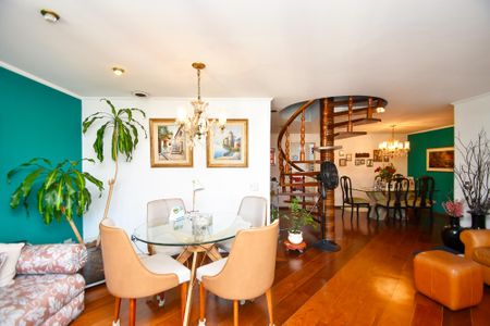 Apartamento à venda com 227m², 3 quartos e 4 vagas Apartamento à venda com 227m², 3 quartos e 4 vagassala de jantar 1