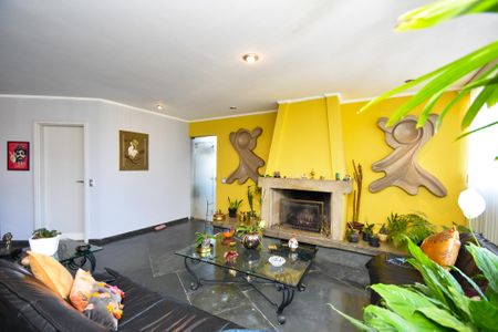 Apartamento à venda com 227m², 3 quartos e 4 vagas Apartamento à venda com 227m², 3 quartos e 4 vagaspiso superior Sala de estar 3