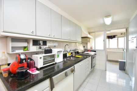 Apartamento à venda com 227m², 3 quartos e 4 vagas Apartamento à venda com 227m², 3 quartos e 4 vagascozinha