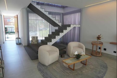 Sala de Estar de casa de condomínio à venda com 2 quartos, 330m² em Residencial Quatro (alphaville), Santana de Parnaíba