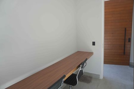Escritório de casa de condomínio à venda com 2 quartos, 330m² em Residencial Quatro (alphaville), Santana de Parnaíba