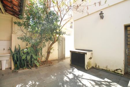 Casa à venda com 186m², 4 quartos e 2 vagasÁrea Externa