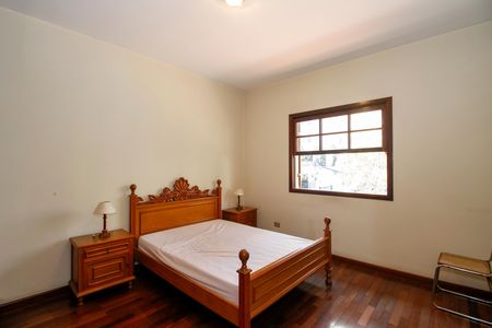 Casa à venda com 186m², 4 quartos e 2 vagasSuíte 1