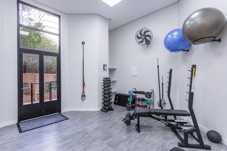 Apartamento à venda com 190m², 3 quartos e 3 vagas Apartamento à venda com 190m², 3 quartos e 3 vagasÁrea comum - Academia