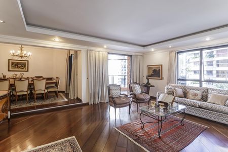 Apartamento à venda com 190m², 3 quartos e 3 vagas Apartamento à venda com 190m², 3 quartos e 3 vagasSala
