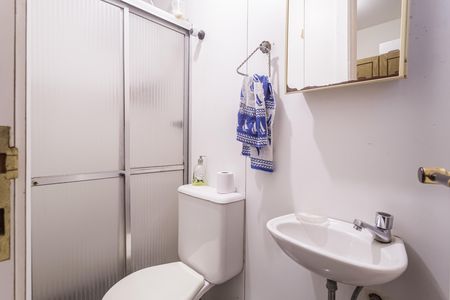 Apartamento à venda com 190m², 3 quartos e 3 vagas Apartamento à venda com 190m², 3 quartos e 3 vagasBanheiro de serviço