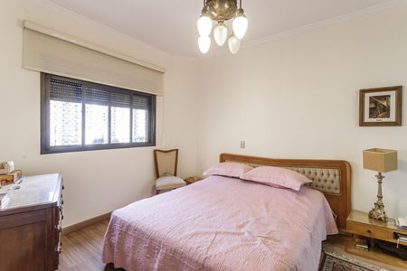 Apartamento à venda com 190m², 3 quartos e 3 vagas Apartamento à venda com 190m², 3 quartos e 3 vagasSuíte 3