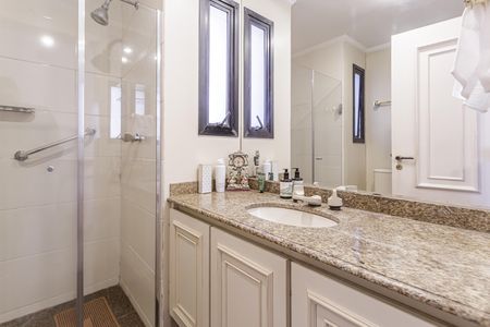 Apartamento à venda com 190m², 3 quartos e 3 vagas Apartamento à venda com 190m², 3 quartos e 3 vagasBanheiro da Suíte 3