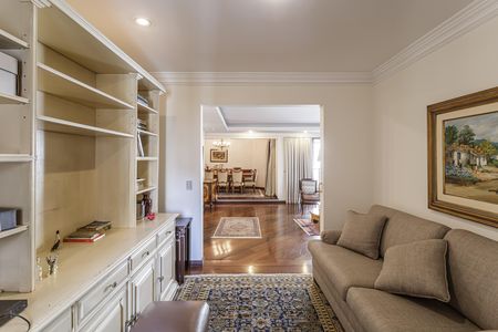 Apartamento à venda com 190m², 3 quartos e 3 vagas Apartamento à venda com 190m², 3 quartos e 3 vagasSala