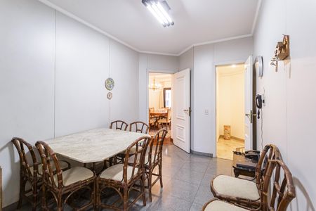 Cozinha de apartamento à venda com 3 quartos, 190m² em Vila Nova Conceição, São Paulo
