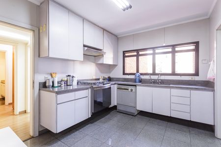 Apartamento à venda com 190m², 3 quartos e 3 vagas Apartamento à venda com 190m², 3 quartos e 3 vagasCozinha