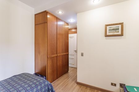 Apartamento à venda com 190m², 3 quartos e 3 vagas Apartamento à venda com 190m², 3 quartos e 3 vagasSuíte 2