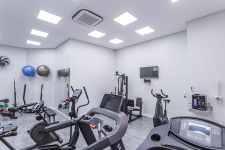 Apartamento à venda com 190m², 3 quartos e 3 vagas Apartamento à venda com 190m², 3 quartos e 3 vagasÁrea comum - Academia