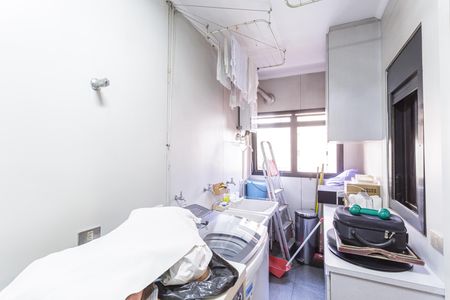 Apartamento à venda com 190m², 3 quartos e 3 vagas Apartamento à venda com 190m², 3 quartos e 3 vagasÁrea de Serviço