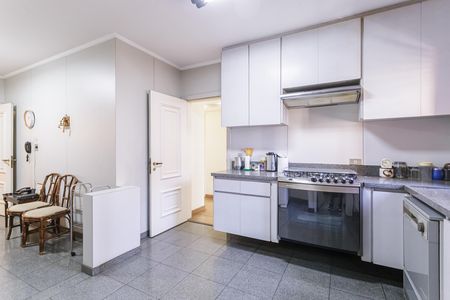 Apartamento à venda com 190m², 3 quartos e 3 vagas Apartamento à venda com 190m², 3 quartos e 3 vagasCozinha