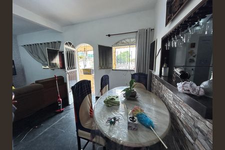 Sala de casa à venda com 2 quartos, 120m² em Bento Ribeiro, Rio de Janeiro