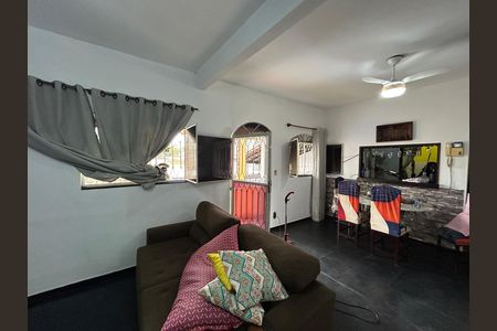 Casa à venda com 120m², 2 quartos e 1 vagaSala