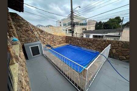 Casa à venda com 120m², 2 quartos e 1 vagaPiscina