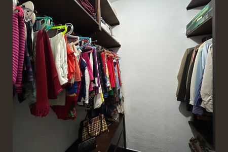 Casa à venda com 120m², 2 quartos e 1 vagaCloset da suíte