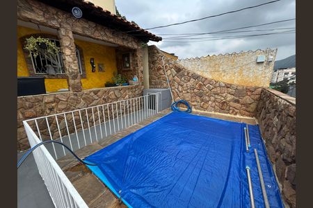 Casa à venda com 120m², 2 quartos e 1 vagaPiscina