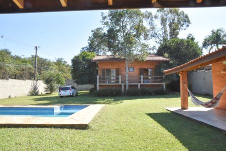 Jardim e piscina de casa à venda com 2 quartos, 250m² em Jardim das Tulipas, Jundiaí