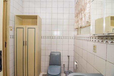 Apartamento à venda com 103m², 3 quartos e 2 vagas Apartamento à venda com 103m², 3 quartos e 2 vagasBanheiro social